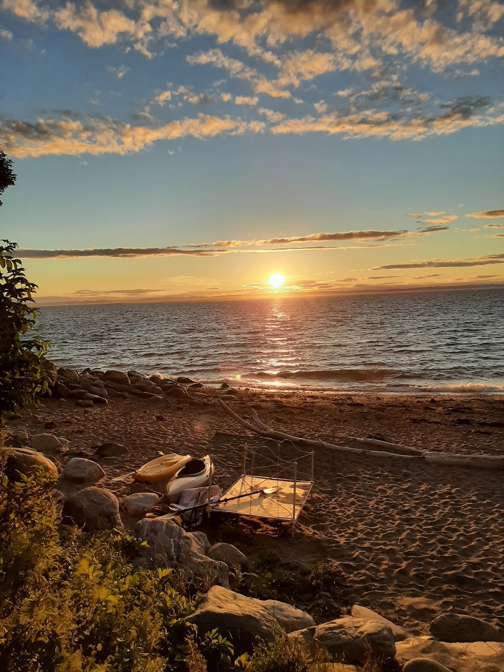 Motels Camping Des Flots Bleus | 234 Rte 132 O, Trois-Pistoles, QC G0L 4K0, Canada | Phone: (418) 851-3583