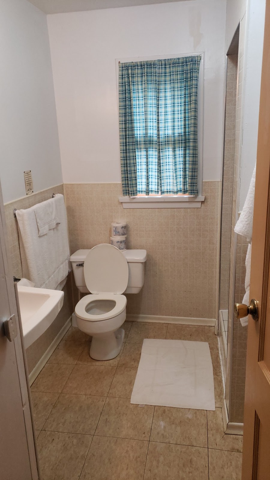 Miners Bay Lodge | 9718 ON-35, Minden, ON K0M 2L1, Canada | Phone: (705) 286-2978