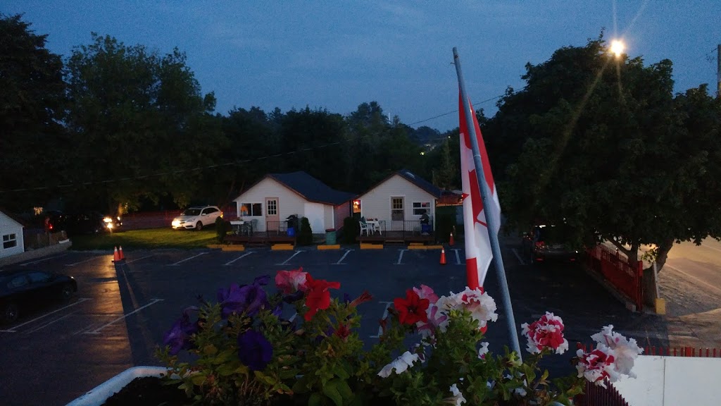 Georgian Inn & Suites | 21 Spruce St, Wasaga Beach, ON L9Z 2K3, Canada | Phone: (705) 429-2319