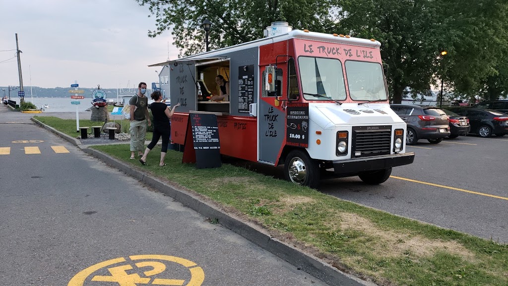 Le Truck de lÎle | 6985 Chemin Royal, Saint-Laurent-de-lÎle-dOrléans, QC G0A 3Z0, Canada | Phone: (418) 991-0578