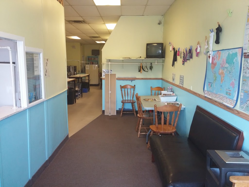 M&M Laundry Basket | 190 Simcoe Ave, Keswick, ON L4P 2H7, Canada | Phone: (905) 476-7055