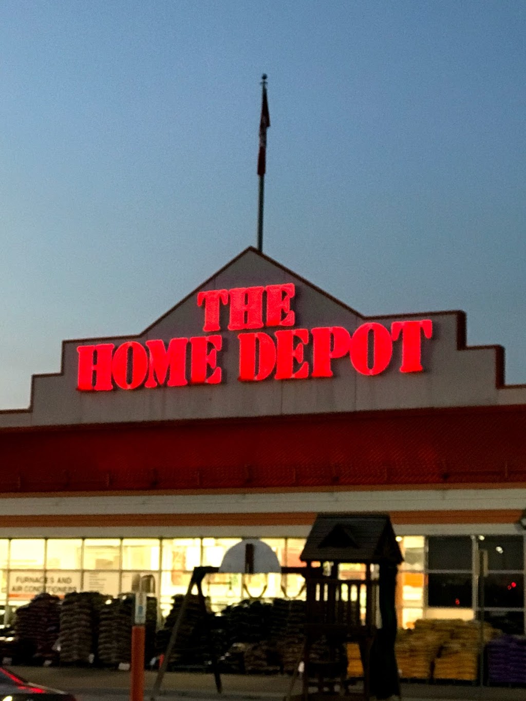 The Home Depot | 3065 Mavis Rd, Mississauga, ON L5C 1T7, Canada | Phone: (905) 281-6230