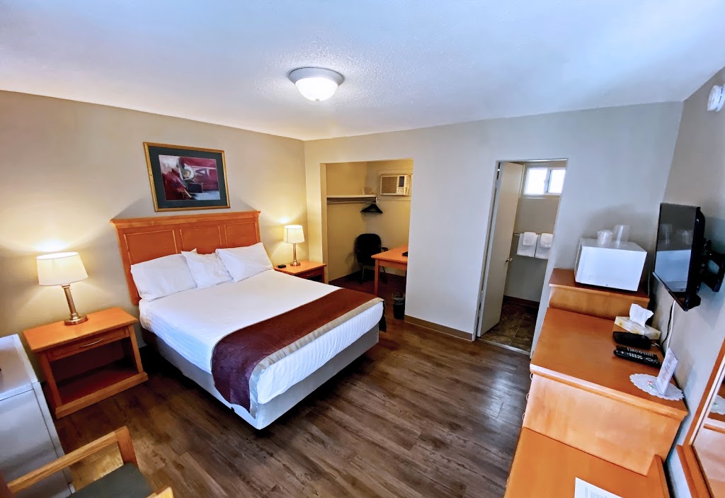 Silver Star Motel | 3700 32 St, Vernon, BC V1T 5N6, Canada | Phone: (250) 545-0501