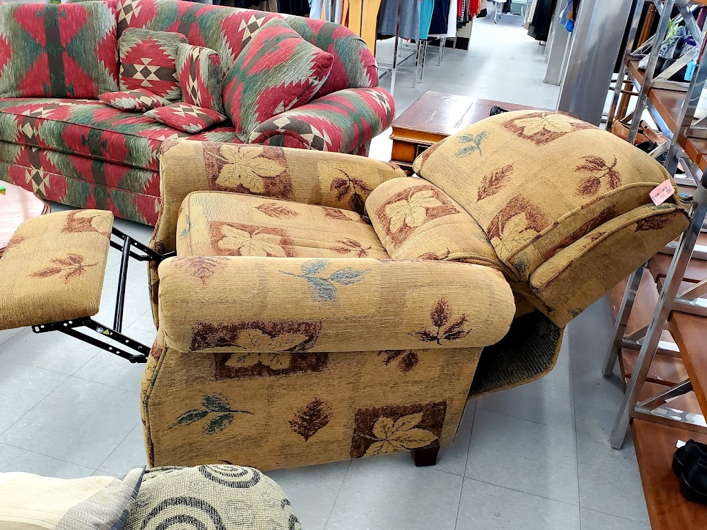 Mission Thrift Store Mississauga | 3130 Dixie Rd, Mississauga, ON L4Y 2A6, Canada | Phone: (289) 633-4104