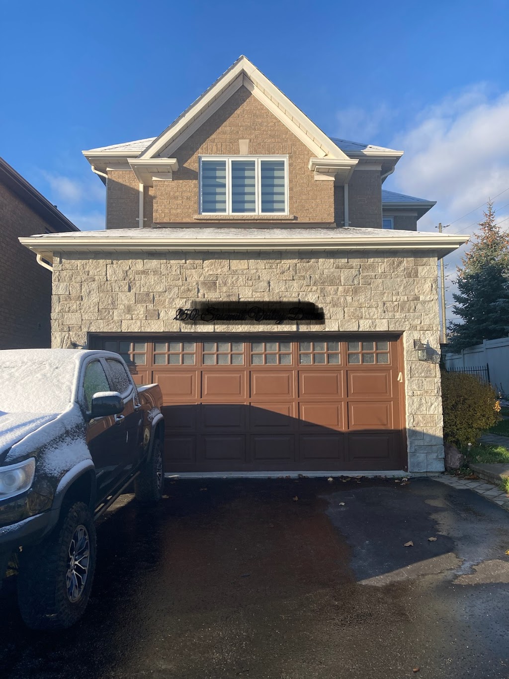 Burrell Overhead Door Ltd | 1853 Highway 7 West, Concord, ON L4K 1V4, Canada | Phone: (905) 669-1711