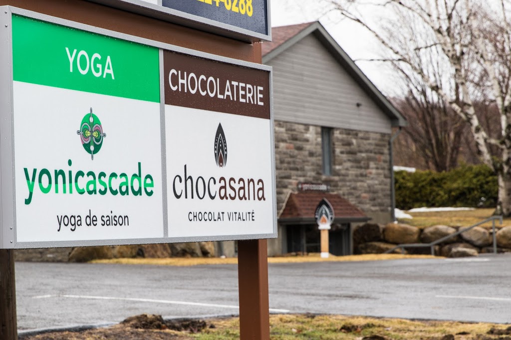 Yonicascade | 821 Ch des Hauteurs, Saint-Hippolyte, QC J8A 1J2, Canada | Phone: (514) 804-0613