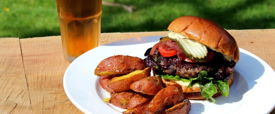 The Gumboot Restaurant | 1041 Roberts Creek Rd, Roberts Creek, BC V0N 2W2, Canada | Phone: (604) 885-4216
