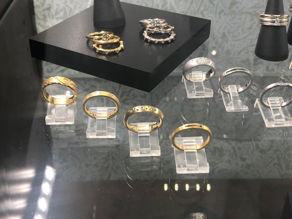 Queen Bijoux the Jewellery of Kristen Jones | 1351 Railspur Alley, Vancouver, BC V6H 4G9, Canada | Phone: (778) 858-8959