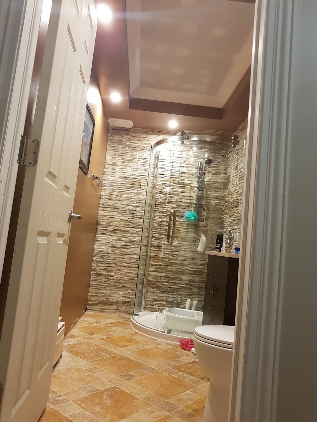 Construction Dlux inc | 10061 Avenue Lausanne, Montréal-Nord, QC H1H 5B1, Canada | Phone: (514) 625-6500