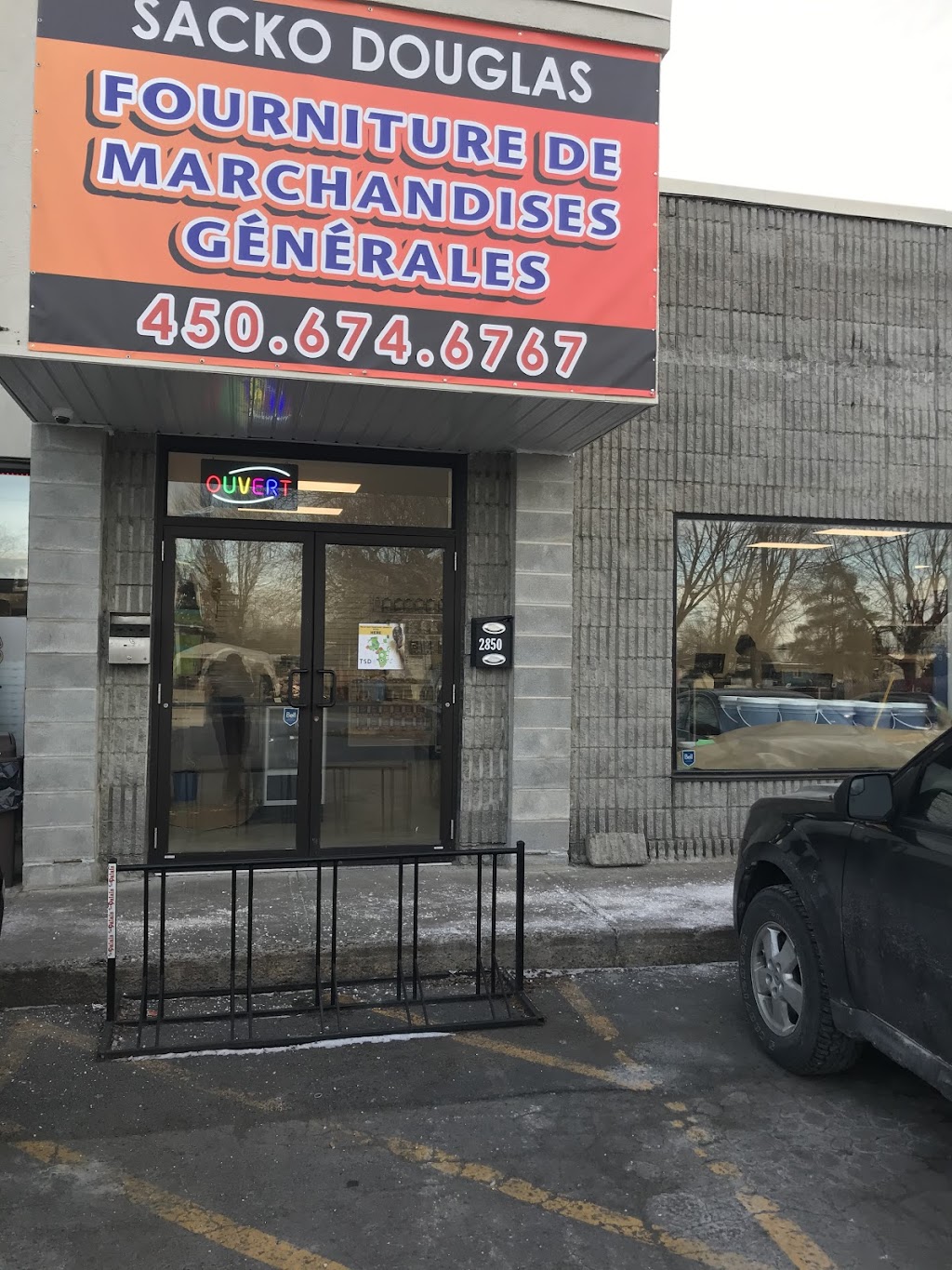 Sacko Douglas | 2850 Rue de Lyon, Longueuil, QC J4L 3R2, Canada | Phone: (450) 674-6767