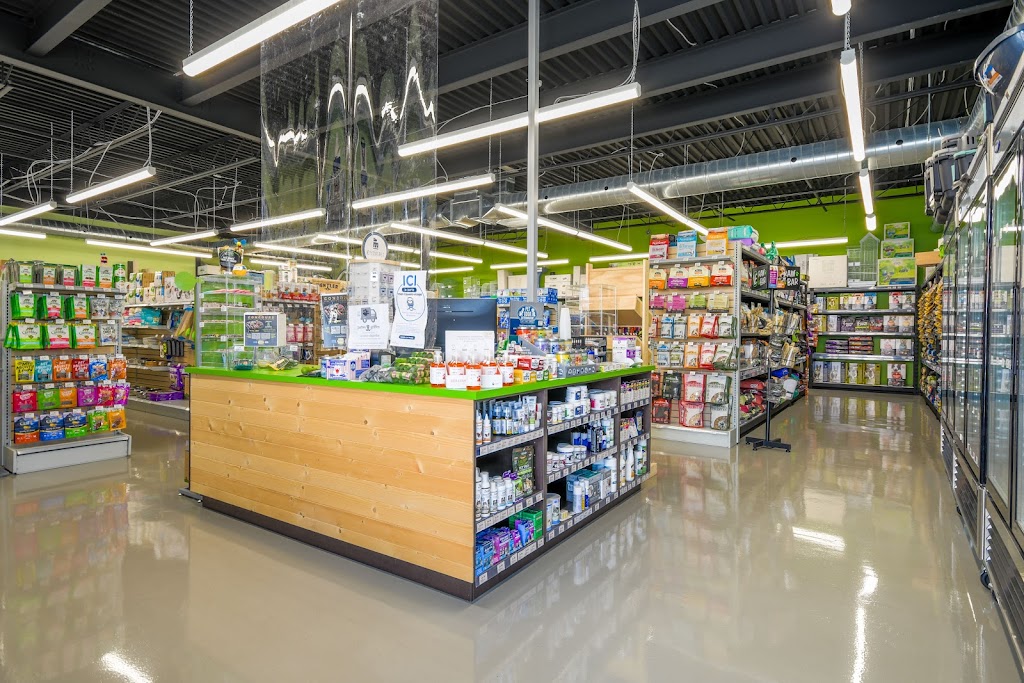 Pattes et Griffes | 190 Bd du Curé-Labelle suite 1b, Sainte-Thérèse, QC J7E 2X5, Canada | Phone: (450) 818-1310