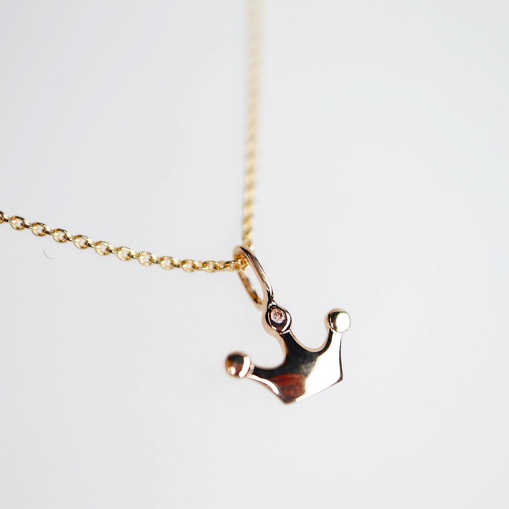 Diamond Gallery | 1-1735 Corydon Ave, Winnipeg, MB R3N 0K4, Canada | Phone: (204) 488-9813