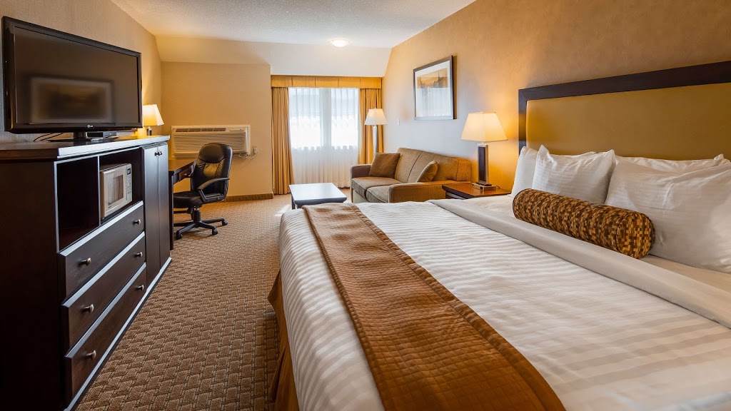 Best Western Plus Emerald Isle Hotel | 2306 Beacon Ave, Sidney, BC V8L 1X2, Canada | Phone: (250) 656-4441