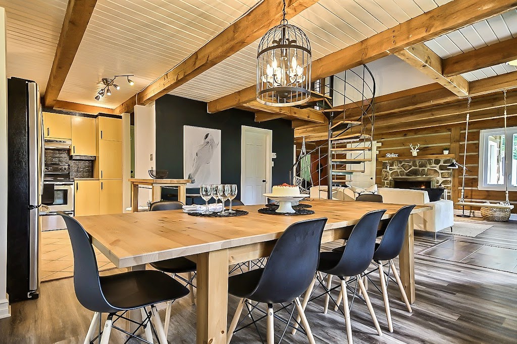 Chalet Chic Cosy & Spa | 88 Chem. des Pins, Sainte-Anne-des-Lacs, QC J0R 1B0, Canada | Phone: (450) 712-0202