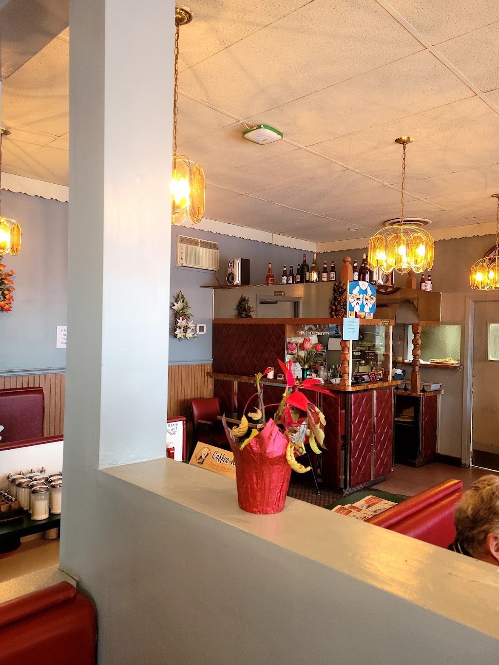 Dawning Restaurant | 3277 Portage Ave, Winnipeg, MB R3K 0W6, Canada | Phone: (204) 897-9123