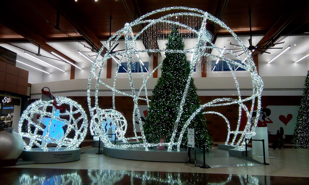 Lindt Chocolate Shop | 5000 Canoe Pass Way CRU #302, Delta, BC V4M 0B3, Canada | Phone: (604) 948-2001