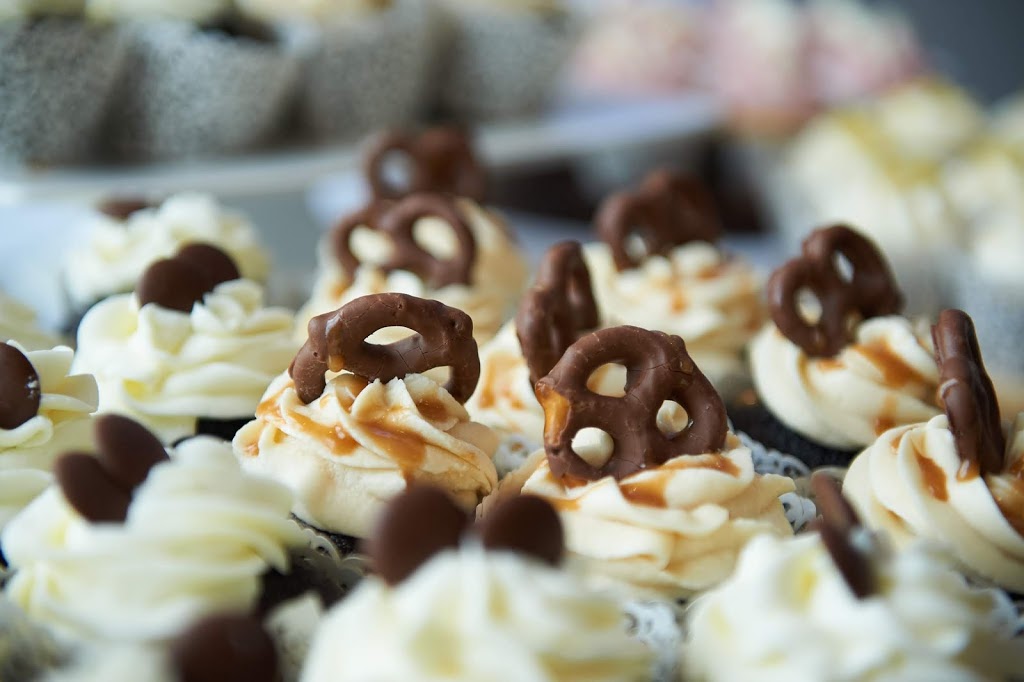 Cakes by Jan | 900 Marl Meadow Ct, Kitchener, ON N2R 1L4, Canada | Phone: (519) 896-5222