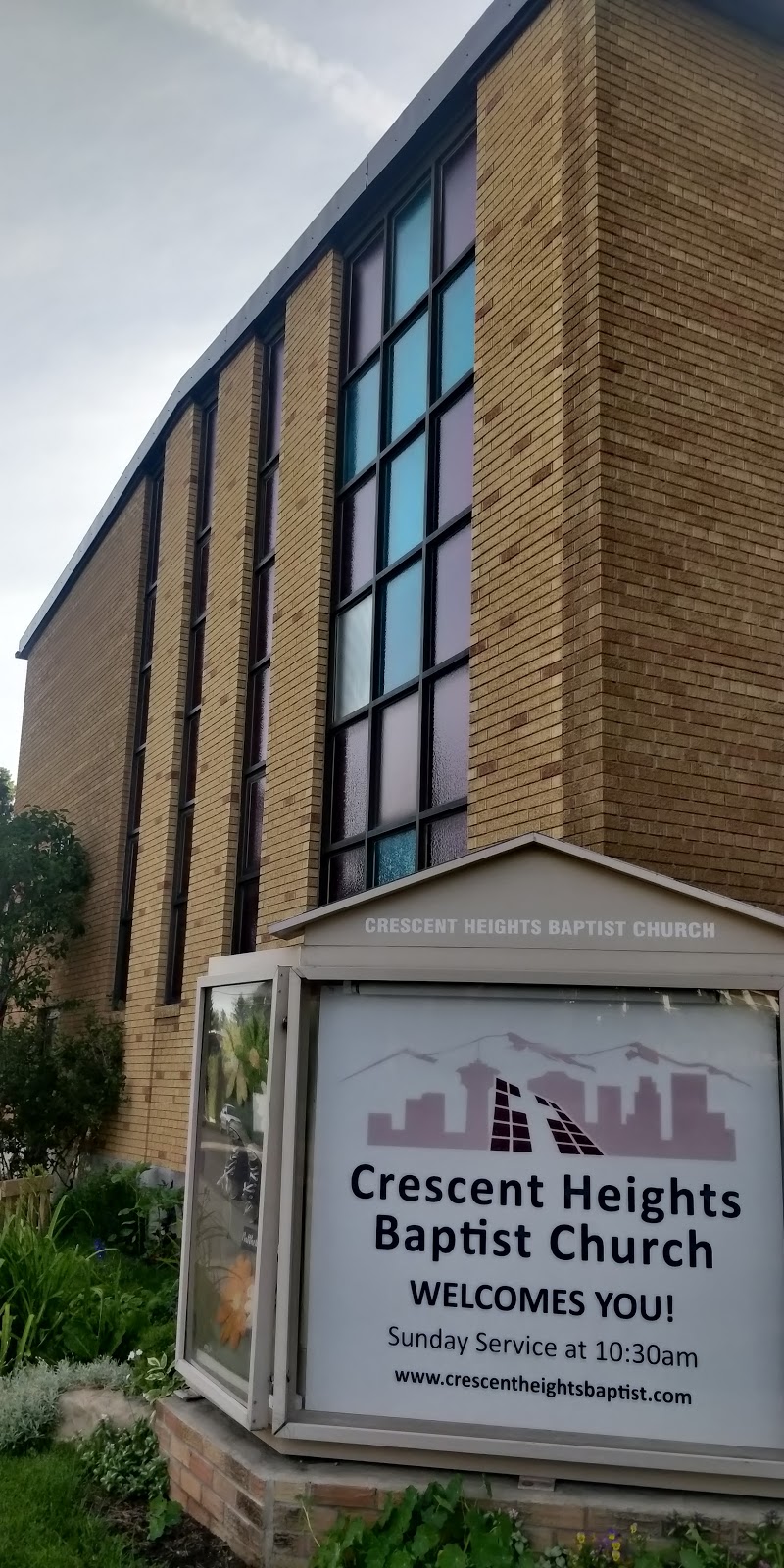 Crescent Heights Baptist Church | 1212 1 St NW, Calgary, AB T2M 2S3, Canada | Phone: (403) 277-1831