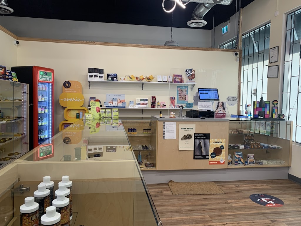 Bud Mart Weed Dispensary Bayside | 1301 8 St SW #17, Airdrie, AB T4B 0M9, Canada | Phone: (587) 360-0036
