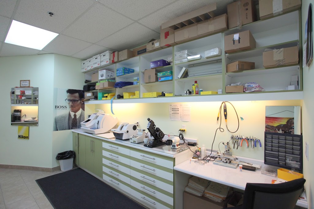 Optique Laval | 2401 Boulevard Curé-Labelle, Laval, QC H7T 1R3, Canada | Phone: (450) 934-3230