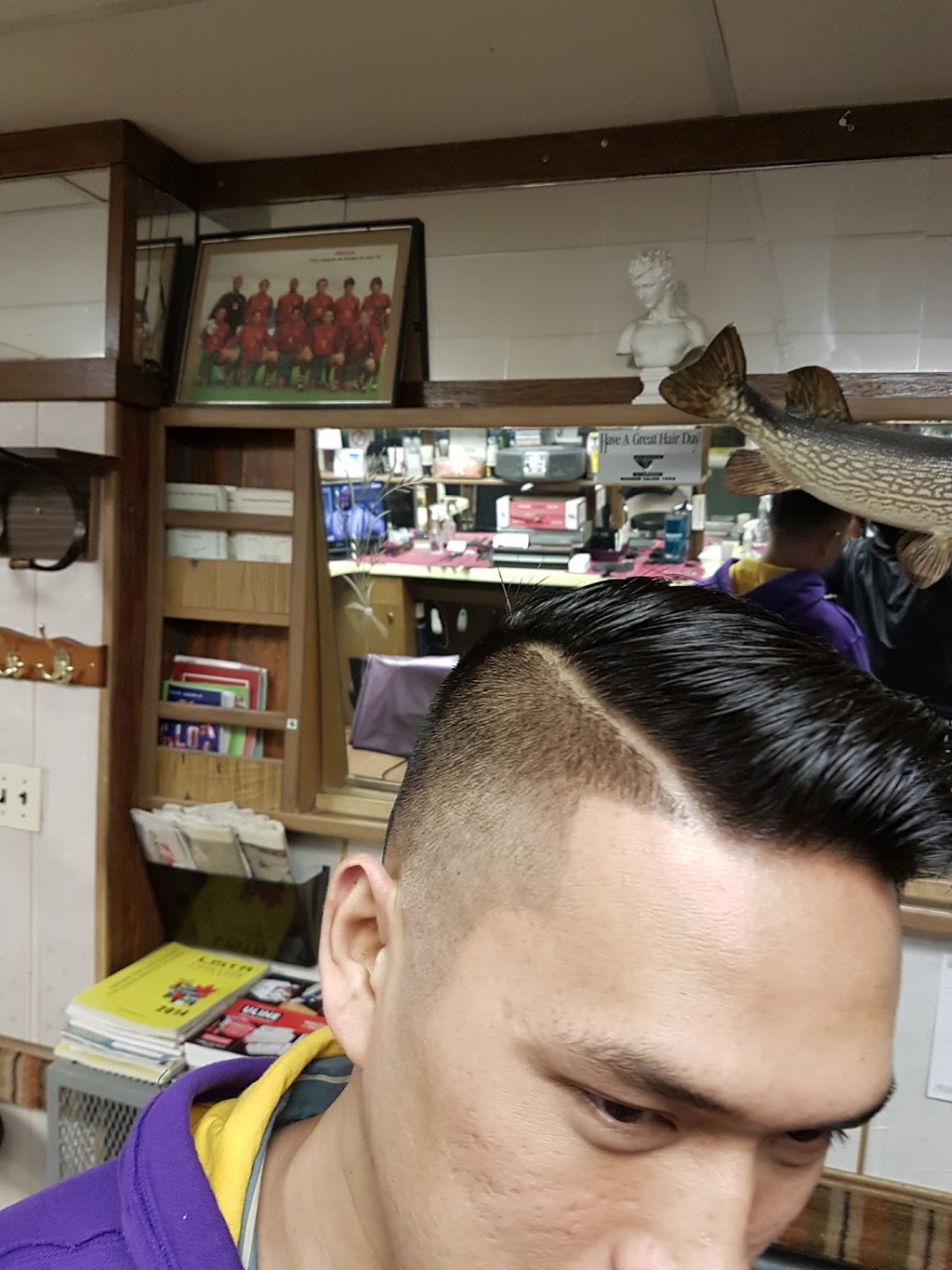 Portuguese Barber Shop | 38 Kate St, Winnipeg, MB R3A 1J8, Canada | Phone: (204) 783-8429