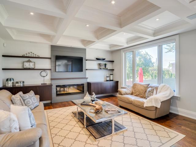 Filipe Ferreira, Realtor | 110 Weston Rd, Toronto, ON M6N 0A6, Canada | Phone: (647) 298-9299