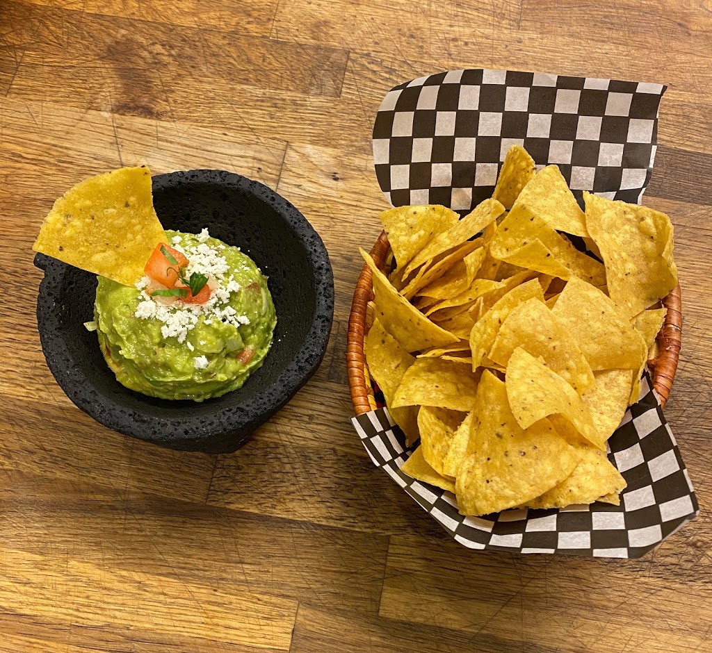 Los Guaca-Moles | 690 Euclid Ave, Toronto, ON M6G 2T9, Canada | Phone: (647) 347-5031