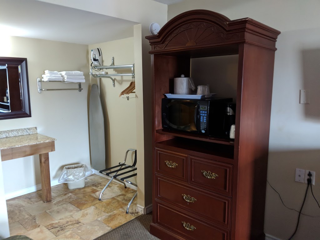 Saxony Motel | 521 Grand Ave E, Chatham, ON N7L 3Z2, Canada | Phone: (519) 354-4881