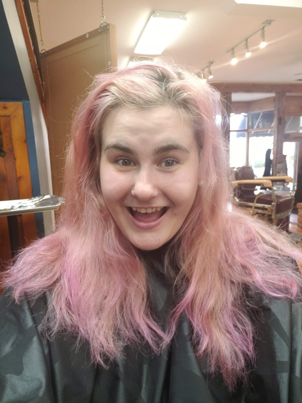 Apple Hair Salon | 26 Wilson St, Guelph, ON N1H 4G5, Canada | Phone: (519) 341-9811