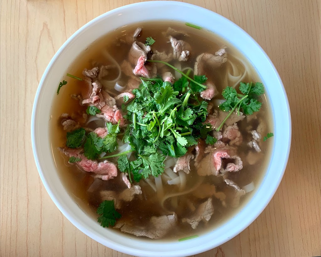 Viet Mama Cafe | 5118 Victoria Dr, Vancouver, BC V5P 3V2, Canada | Phone: (778) 988-9257