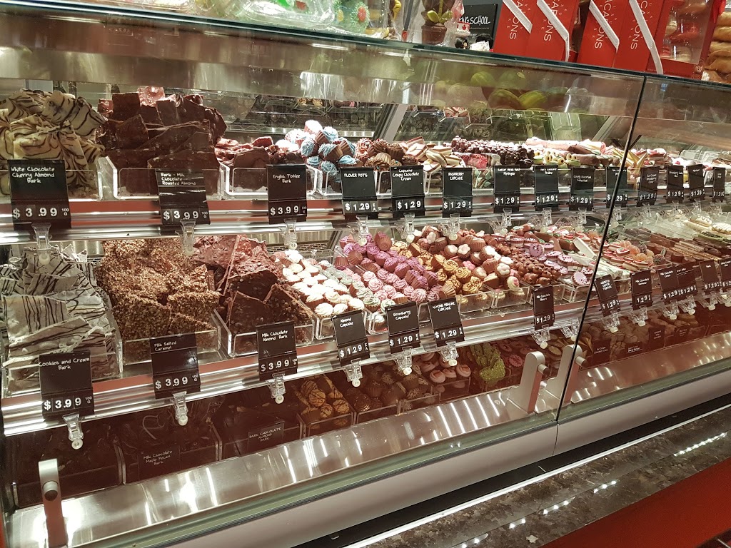 Loblaws | 380 The East Mall, Etobicoke, ON M9B 6L5, Canada | Phone: (416) 695-8990