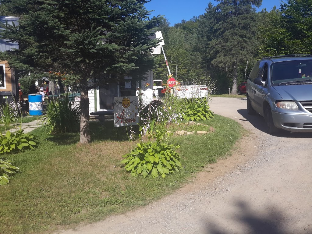 Camping du Pin Rouge | 75 Chemin du Lac du Pin Rouge, Saint-Hippolyte, QC J8A 3J3, Canada | Phone: (450) 563-4000