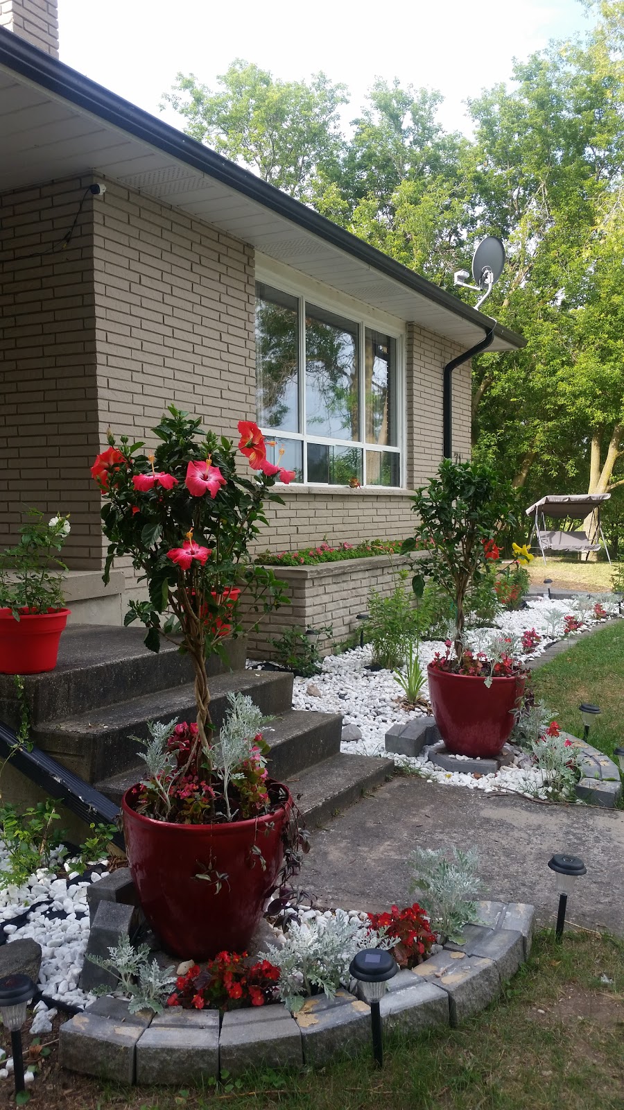 H.F. Smith Home Hardware Building Centre | 61 Queen St, Cookstown, ON L0L 1L0, Canada | Phone: (705) 458-4462