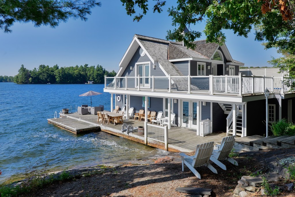 Madden Photography | 7675 Doner Dr, Washago, ON L0K 2B0, Canada | Phone: (705) 321-3146