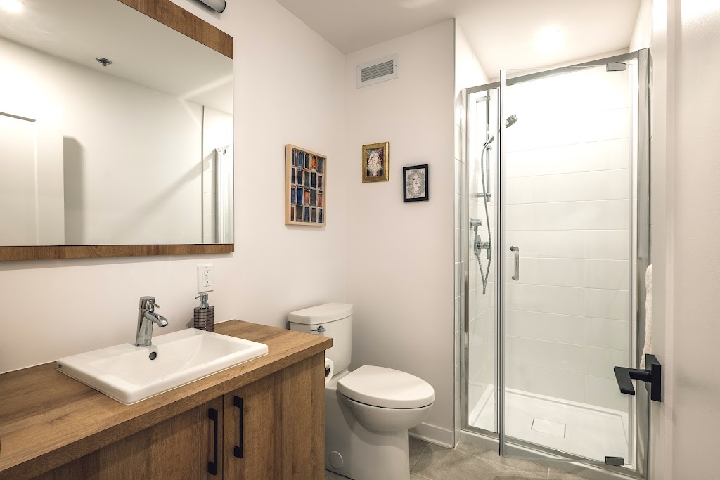 Comfy Buddy-Les-Eaux | 211 Chem. des Quatre-Sommets, Mont-Tremblant, QC J8E 1C6, Canada | Phone: (514) 910-4594