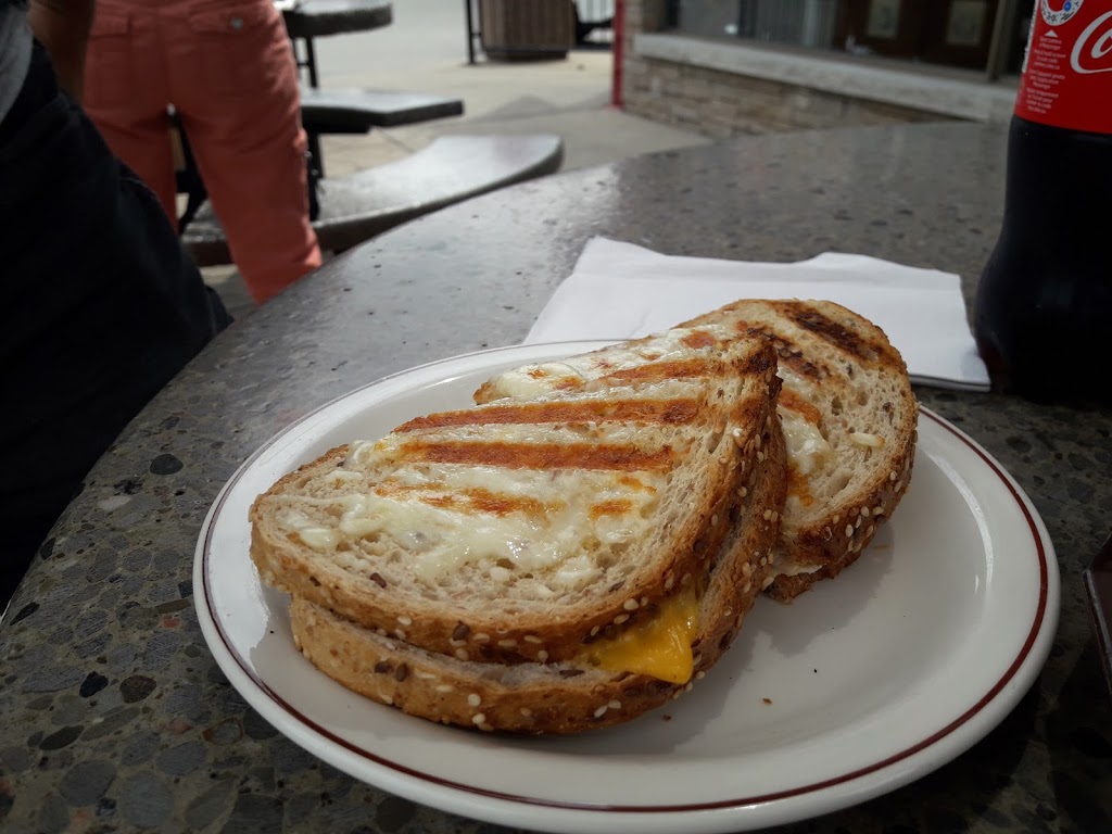 Tim Hortons | 1041 Avenue Gilles Villeneuve, Berthierville, QC J0K 1A0, Canada | Phone: (450) 836-6111