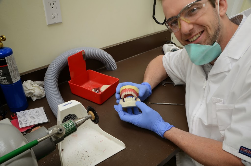 Accufit Denture Centre | 3602 Taylor St E #3b, Saskatoon, SK S7H 5H9, Canada | Phone: (306) 249-3737