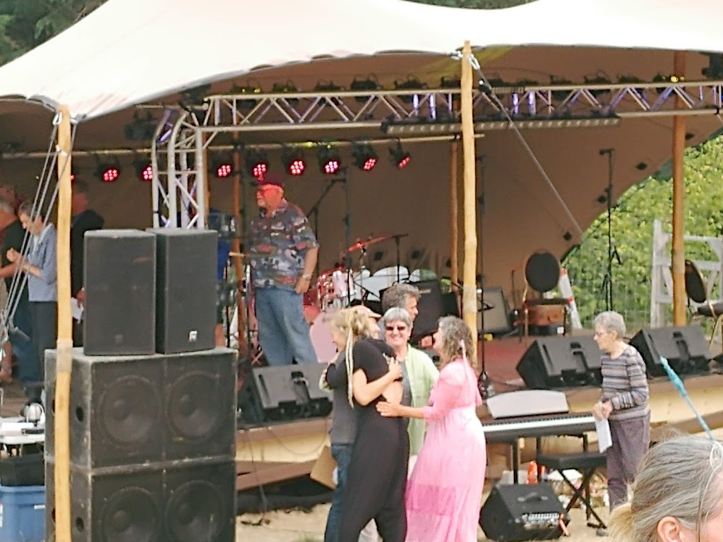Gabriola Commons | 675 N Rd, Gabriola, BC V0R 1X3, Canada | Phone: (250) 247-9977