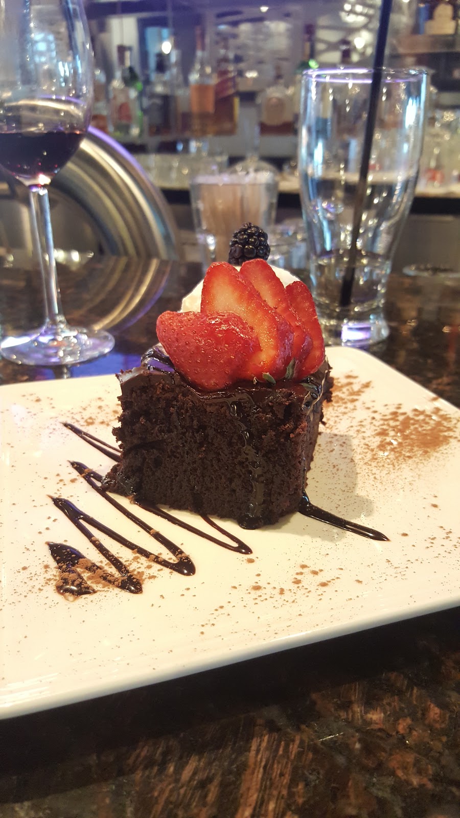 Bistro Épicure Restaurant | 80 Prom. du Portage, Gatineau, QC J8X 2K1, Canada | Phone: (819) 777-1125