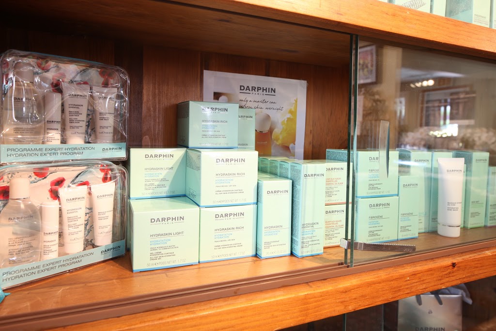 Joanne Lipp European Skin Care & Electrolysis | 11 Main St, Mississauga, ON L5M 1X4, Canada | Phone: (905) 858-8911
