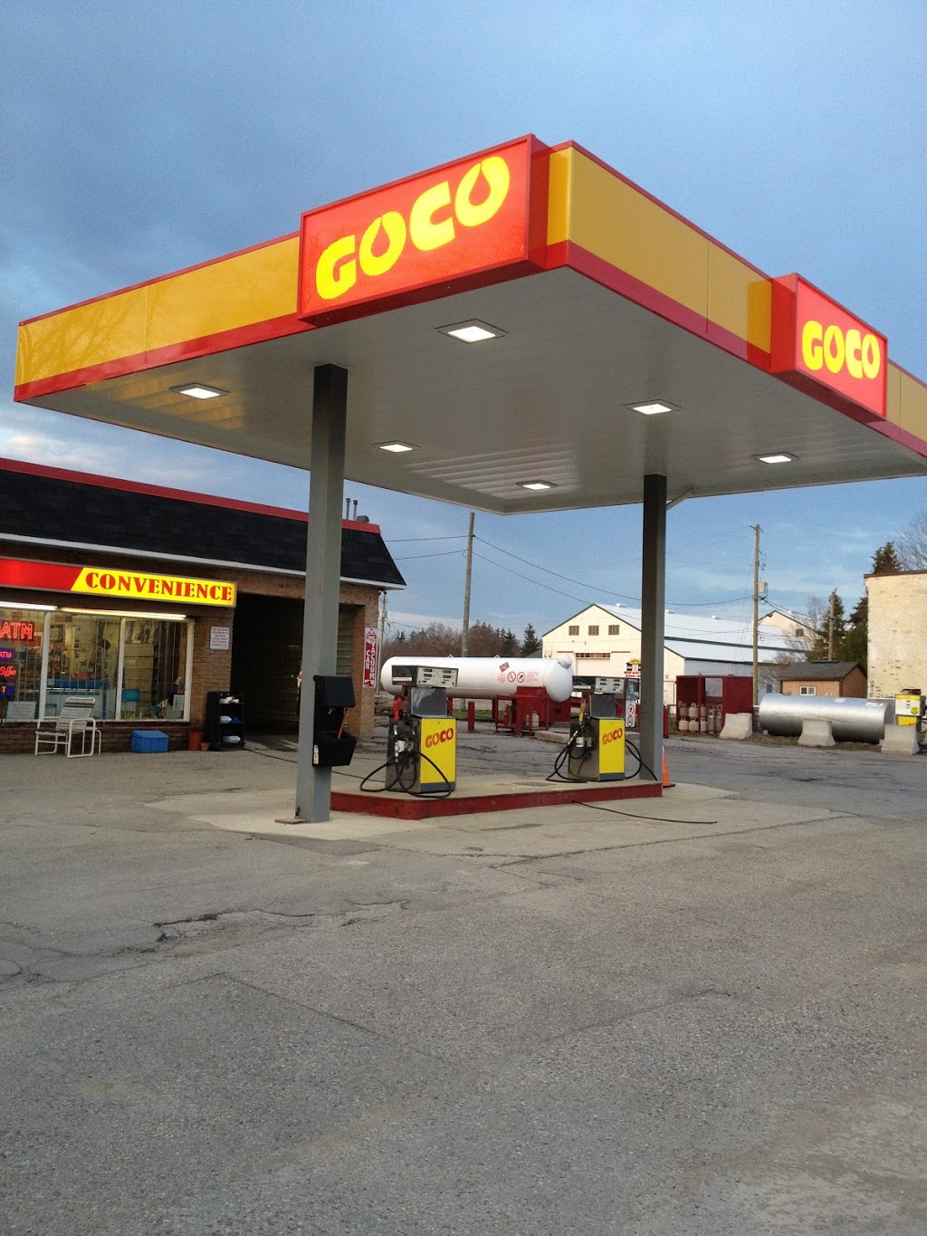 Can Fuels | 124 Ailsa Craig Main St, Ailsa Craig, ON N0M 1A0, Canada | Phone: (519) 293-3411
