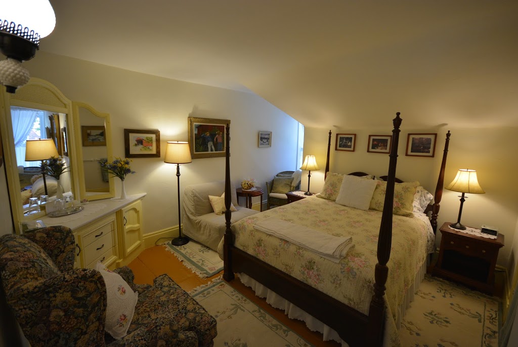 1842 Bed & Breakfast | 1842 Sawmill Rd, Conestogo, ON N0B 1N0, Canada | Phone: (519) 664-0289