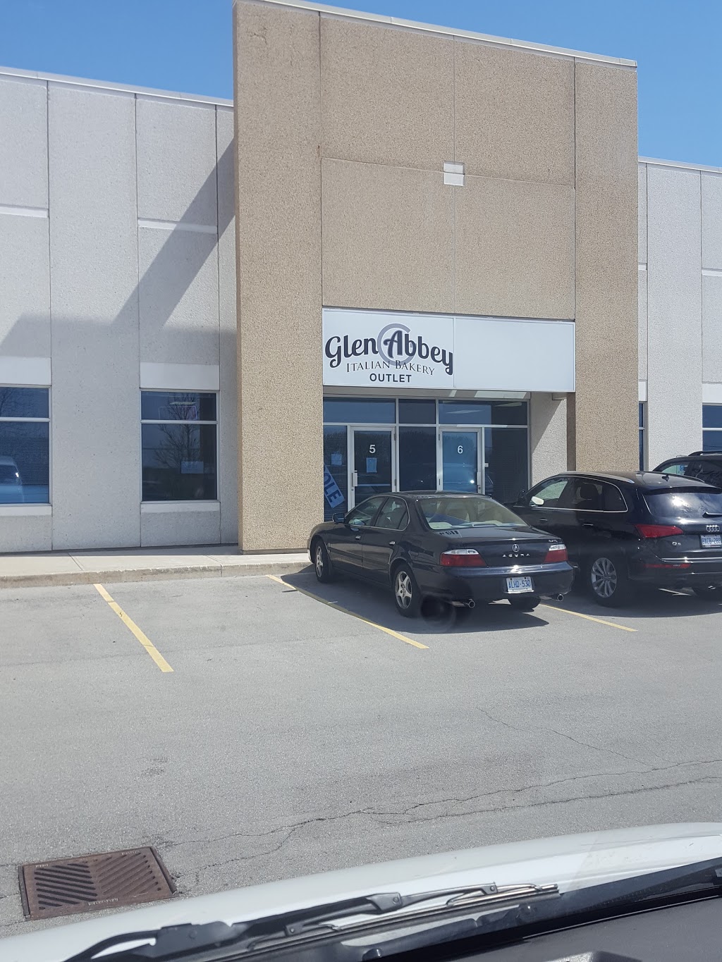 Glen Abbey Italian Bakery | 3770B Laird Rd, Mississauga, ON L5L 0A2, Canada | Phone: (905) 607-2835