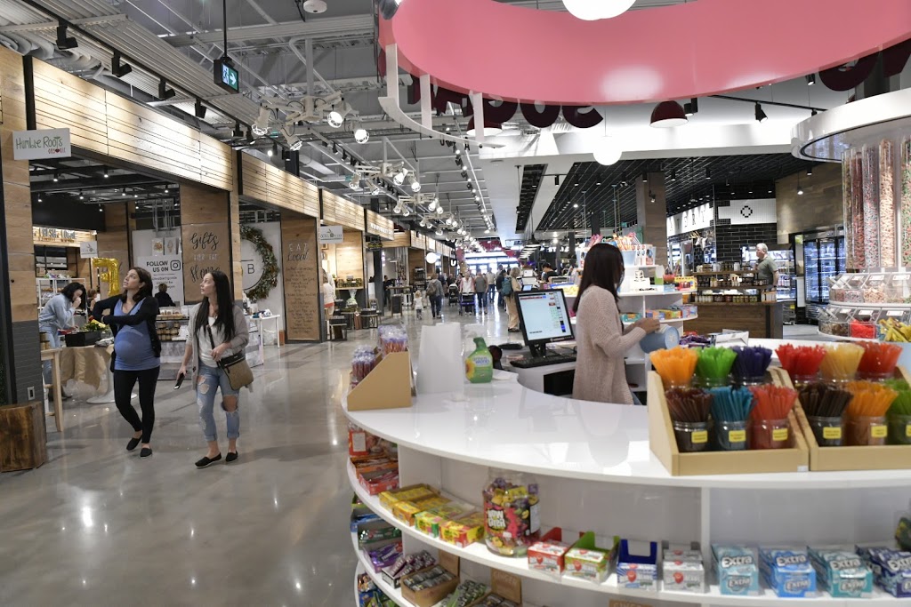 Market & Co. | 17600 Yonge St, Newmarket, ON L3Y 4Z1, Canada | Phone: (905) 895-1961