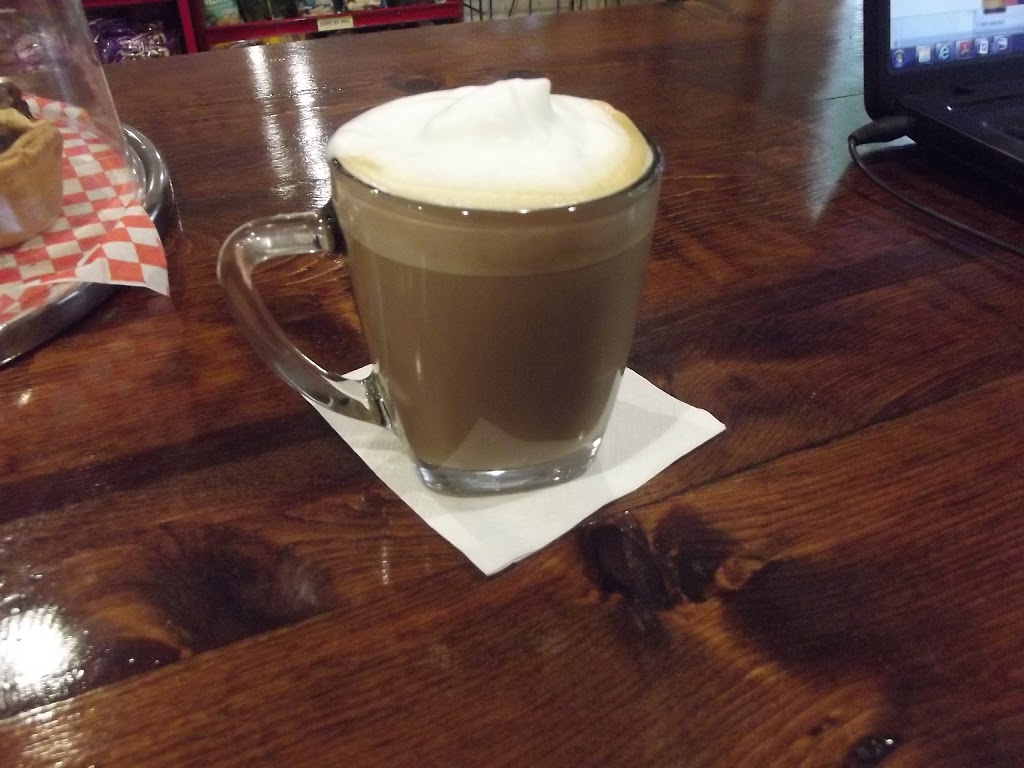 Milford Bay Café and Corner Store | 1010 Beaumaris Rd, Bracebridge, ON P1L 1W8, Canada | Phone: (705) 764-0201