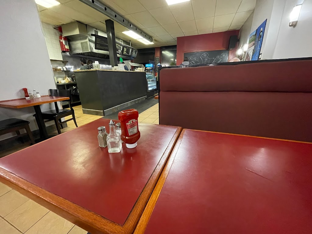 Burger de Ville | 59 Westminster North, Montréal-Ouest, QC H4X 1Y8, Canada | Phone: (514) 564-9902