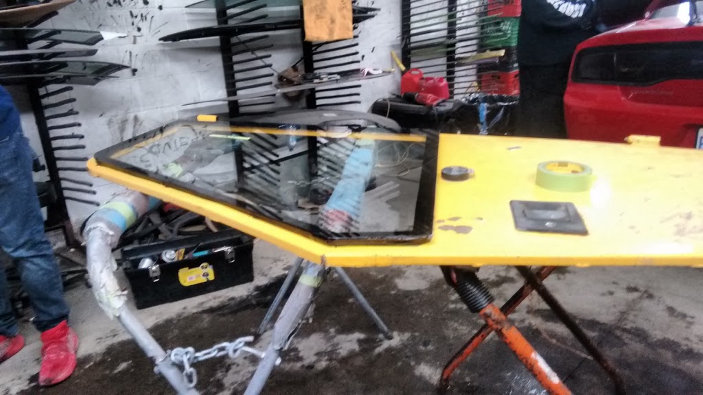 Flash Auto Glass | 45 Brisbane Rd, North York, ON M3J 2K1, Canada | Phone: (416) 661-4909