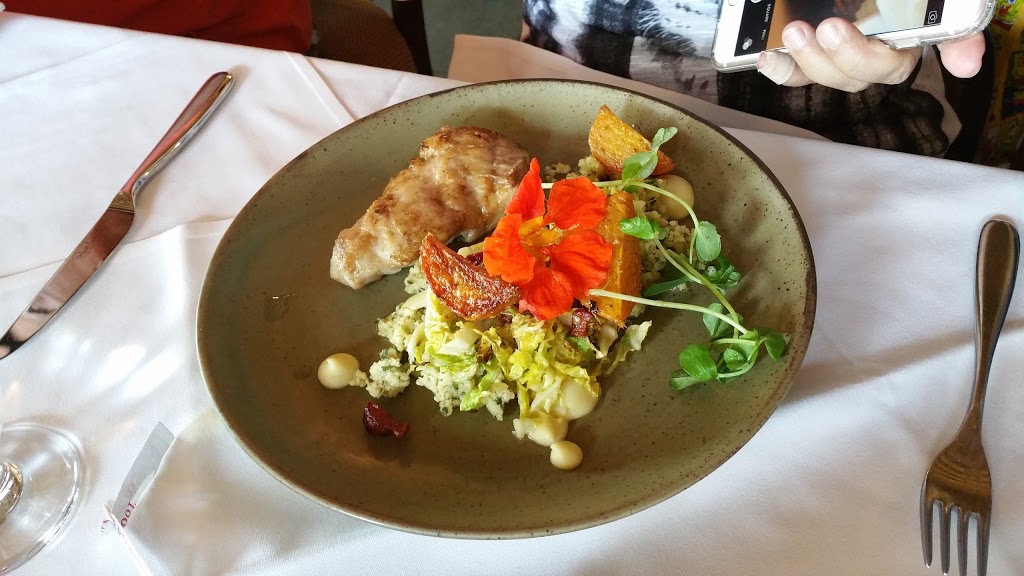Old Vines Restaurant | 3303 Boucherie Rd, Kelowna, BC V1Z 2H3, Canada | Phone: (250) 769-2500