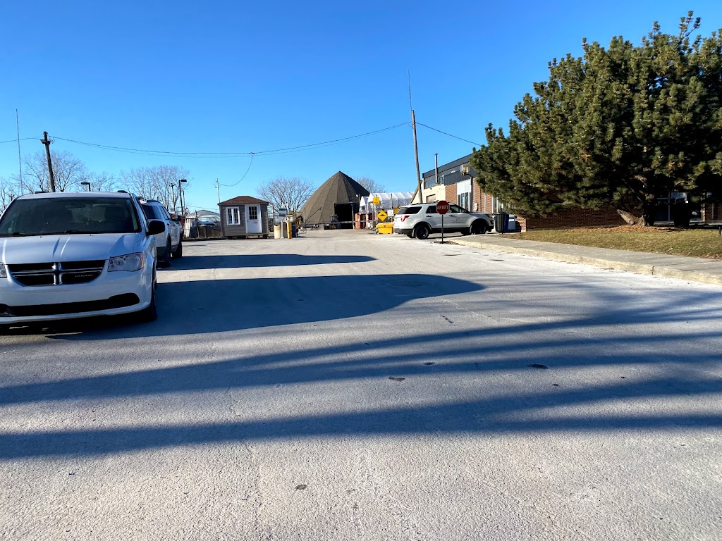 Côte Saint Luc Public Works • Travaux Publics | 7001 Chem. Mackle, Côte Saint-Luc, QC H4W 1A5, Canada | Phone: (514) 485-6868