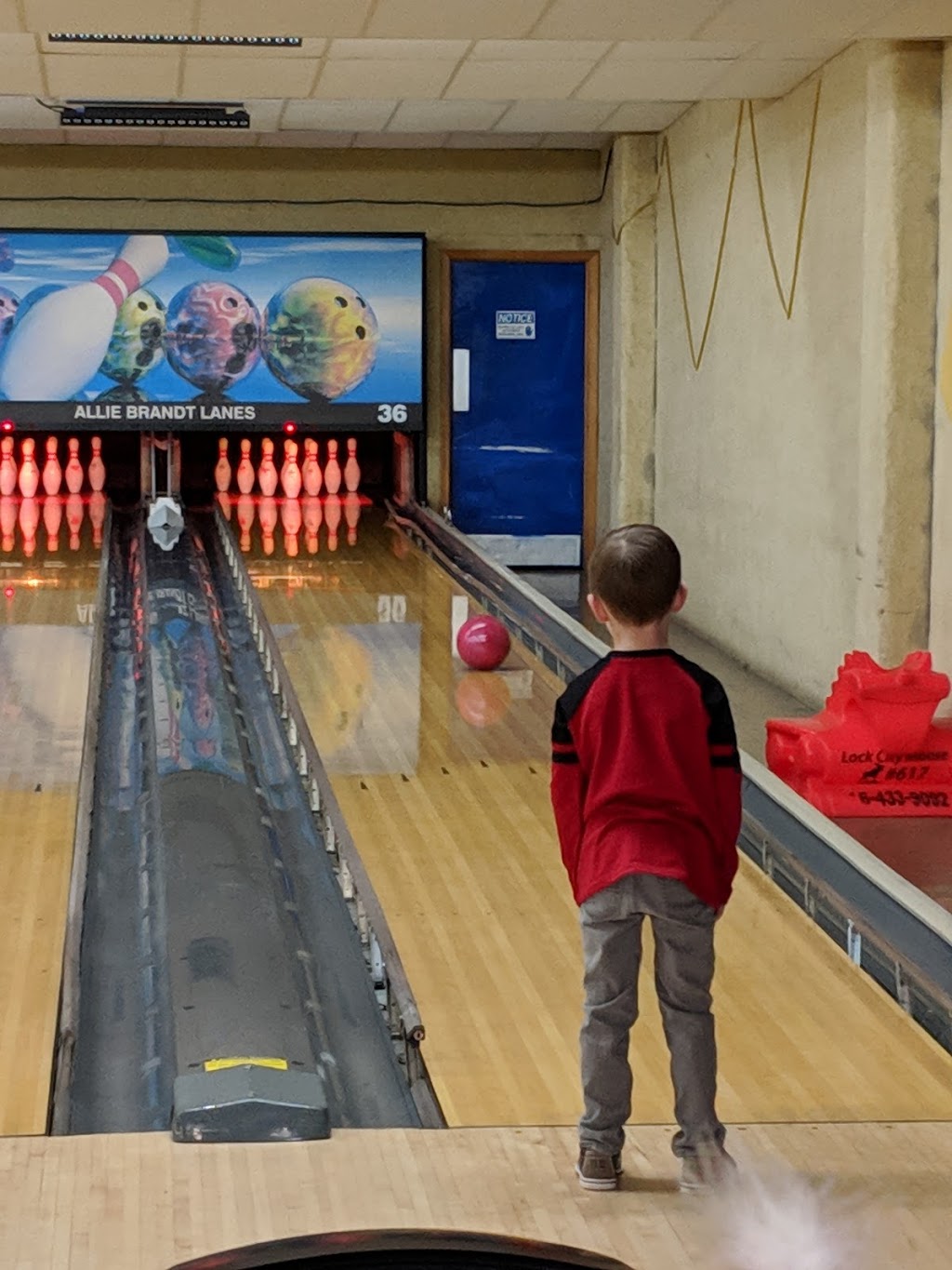 Allie Brandt Lanes | 6510 Lincoln Ave, Lockport, NY 14094, USA | Phone: (716) 433-5976